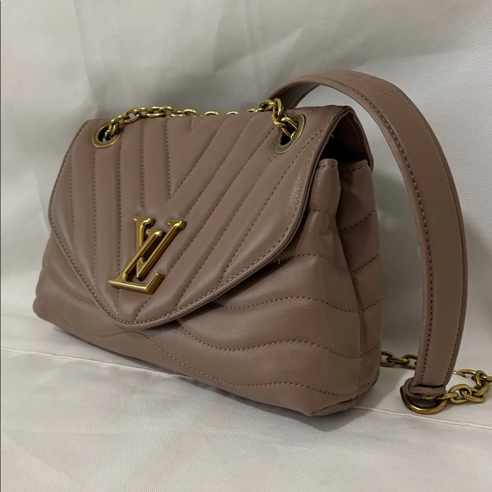 LV “Look a Like” Tan Wave Chain Shoulder Bag - Picture 7 of 14